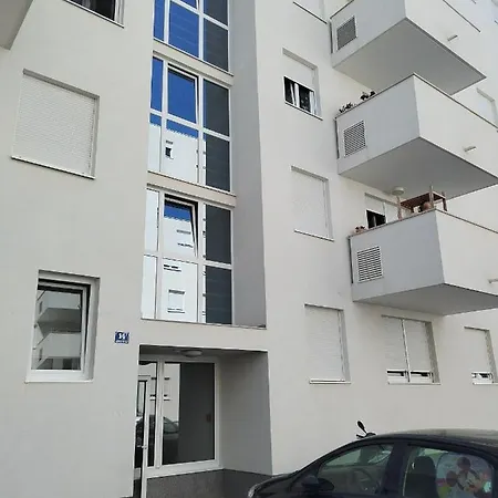 Roza Apartment *